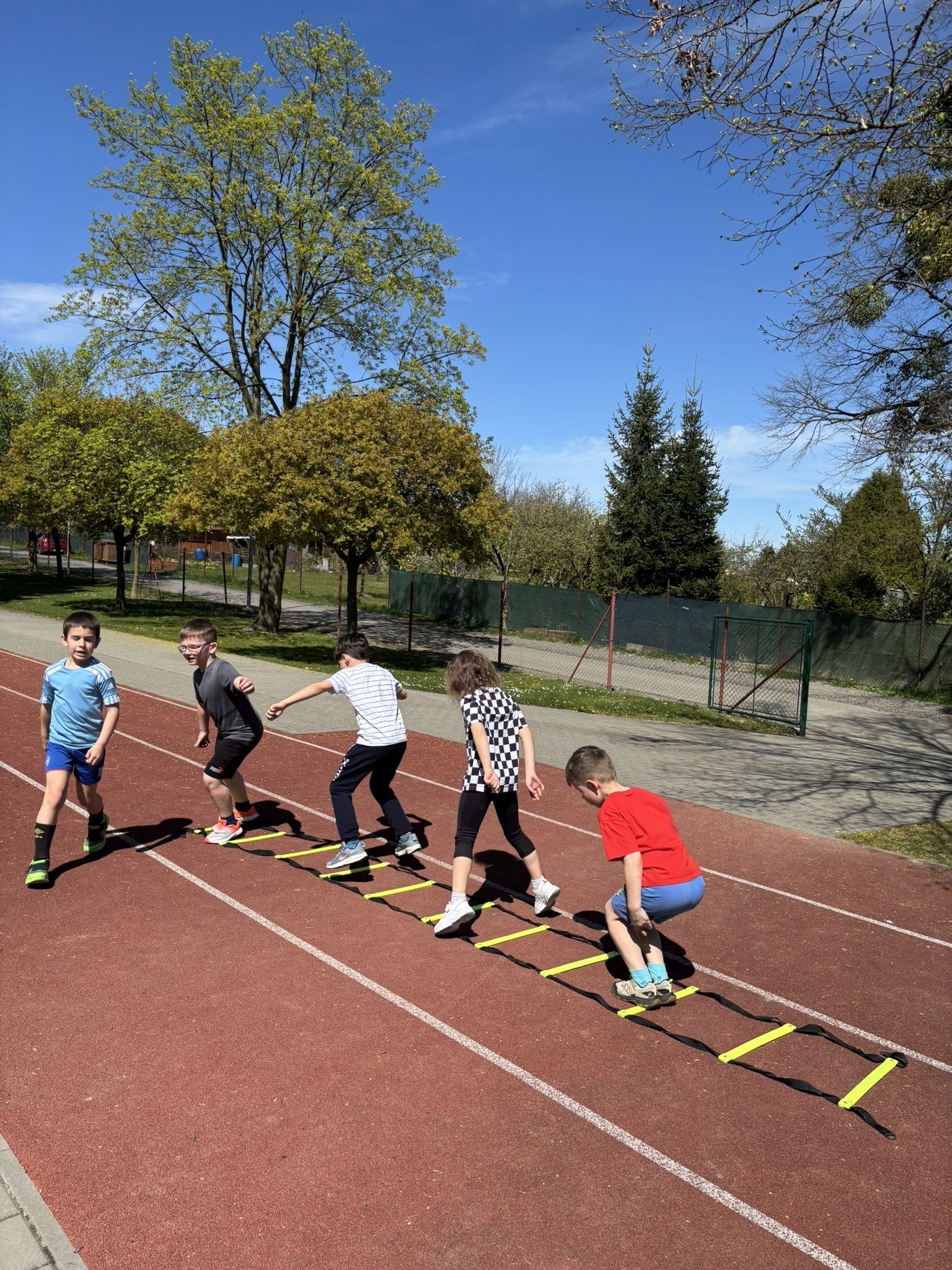 Čtvrteční jarní trénink s Běhej, skákej, házej!