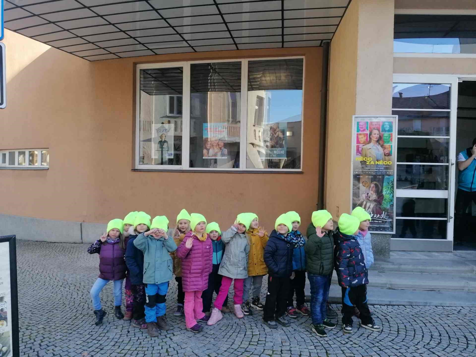 Hvězdičky v kině Květen