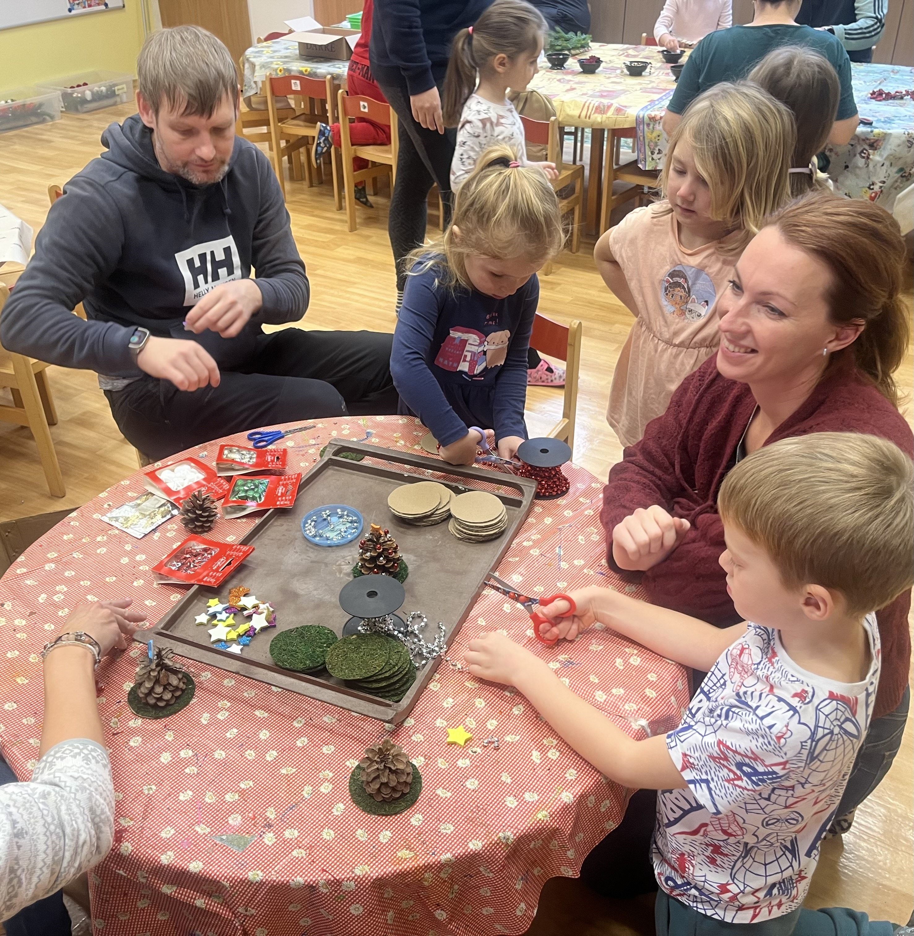 Předvánoční tvoření u Broučků